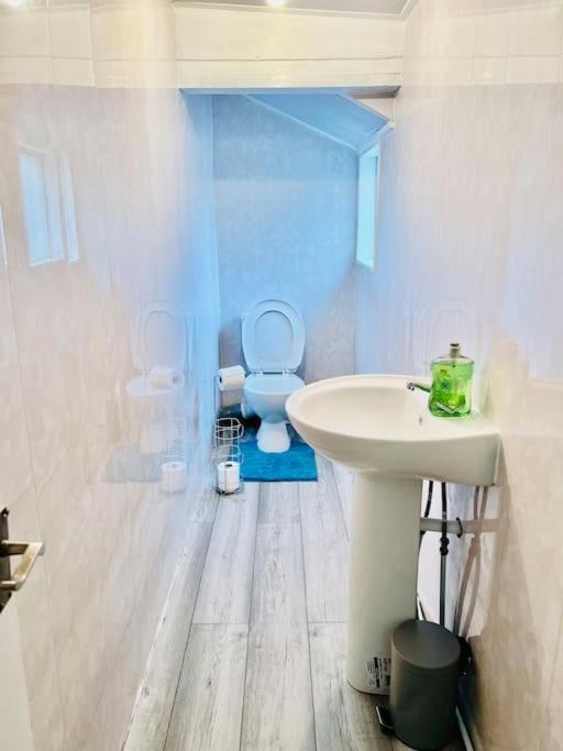 Lovely 3Bed Home Мидлсбро Экстерьер фото